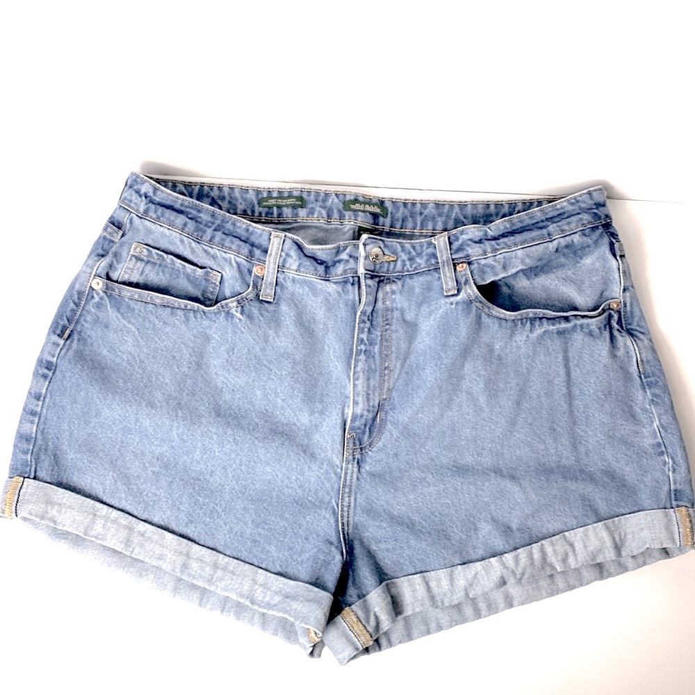 Wild Fables High Rise Mom Jean Shorts Size18/34R
